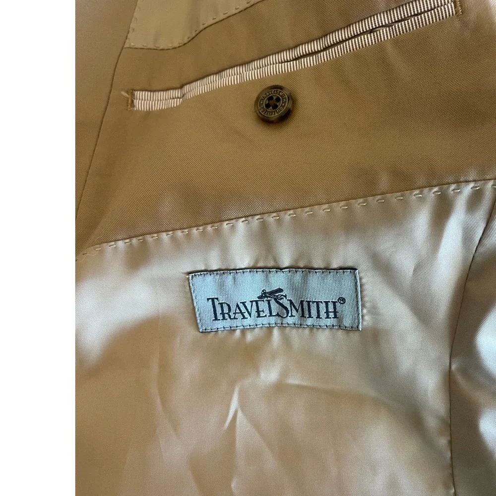 TravelSmith Mens Blazer Jacket Size 44L‎ NWT Inner Pockets Tan Khaki Two Button